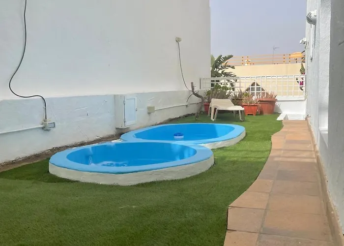 Con Terraza Y Jacuzzi Privada En Гостевой дом Маспаломас