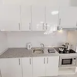Con Terraza Y Jacuzzi Privada En