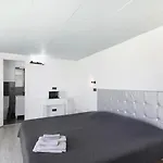 Con Terraza Y Jacuzzi Privada En