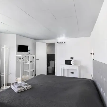 Con Terraza Y Jacuzzi Privada En Casa de hóspedes