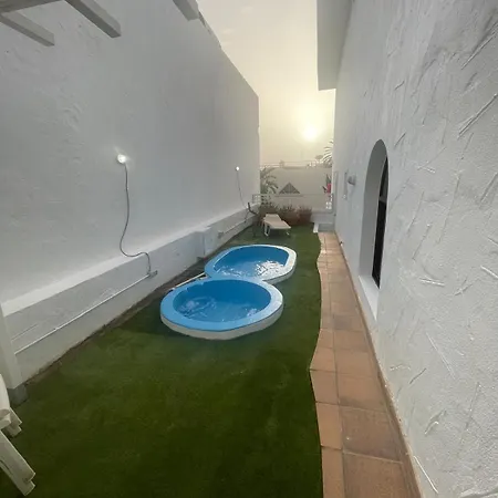 Casa de hóspedes Con Terraza Y Jacuzzi Privada En