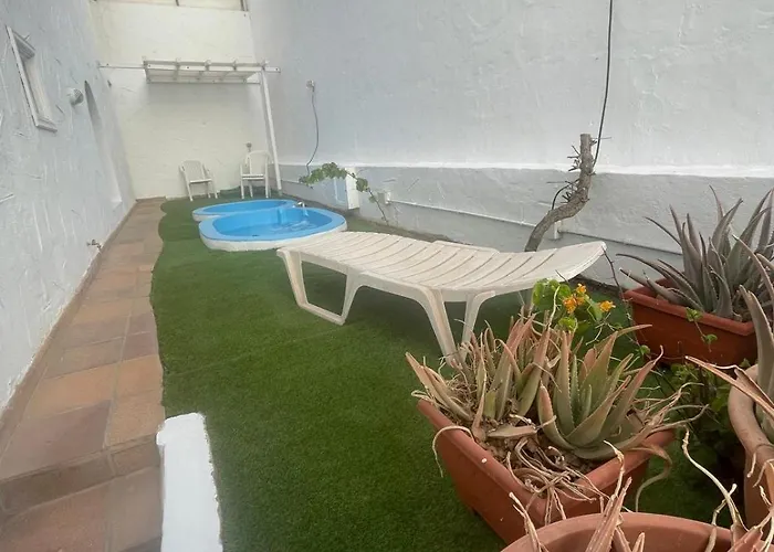 Pensión Con Terraza Y Jacuzzi Privada En 3*